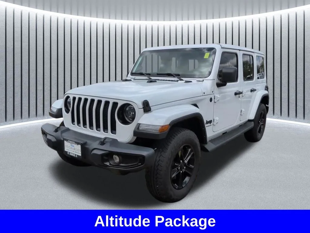 Used 2023 White Jeep Altitude image 1