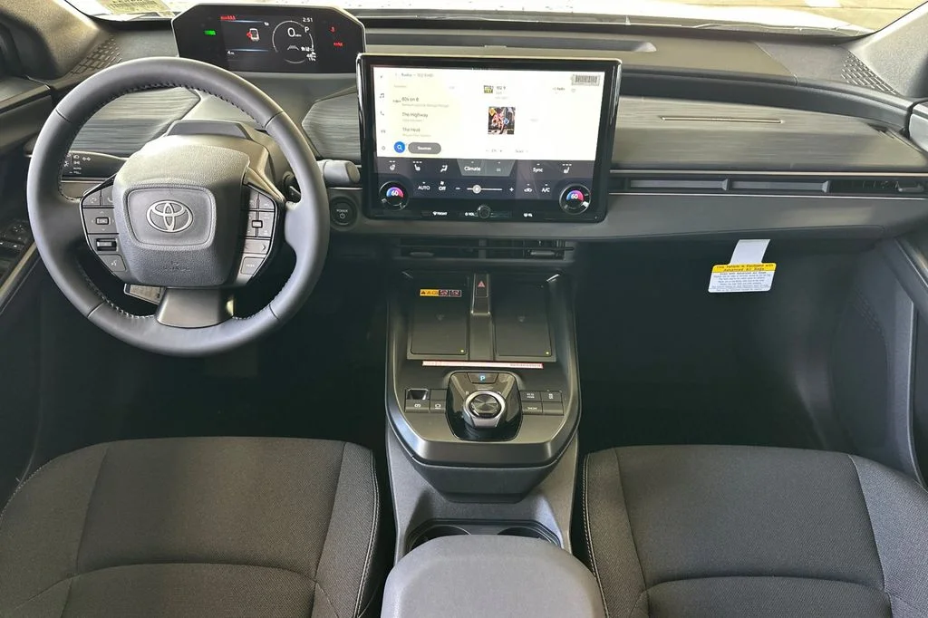 New 2026 Overcast Toyota  SE image 13