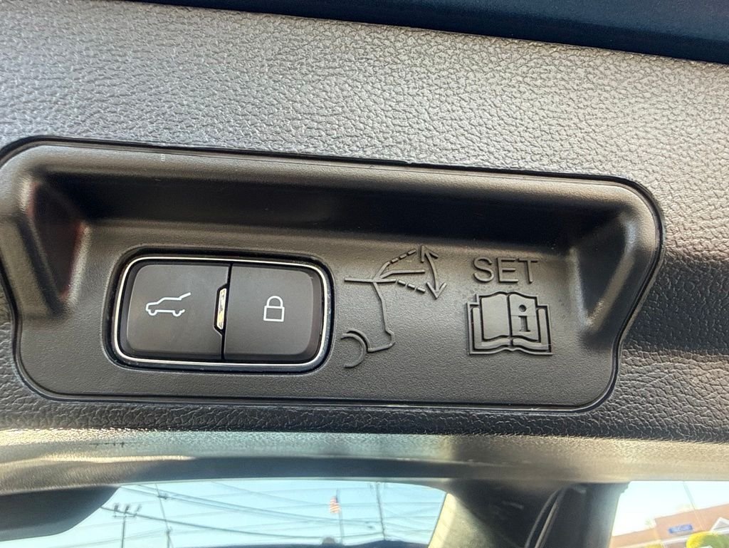 2020 Ford Explorer ST - Photo 10