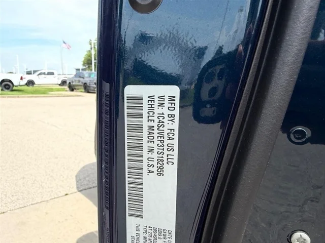 New 2026 Fathom Blue Pearl-Coat Exterior Paint (Late Availability) Jeep Summit Obsidian image 27