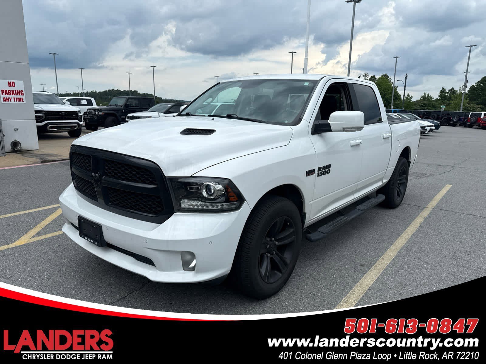 2017 RAM 1500 Night 4x4 Crew Cab 5'7's photo