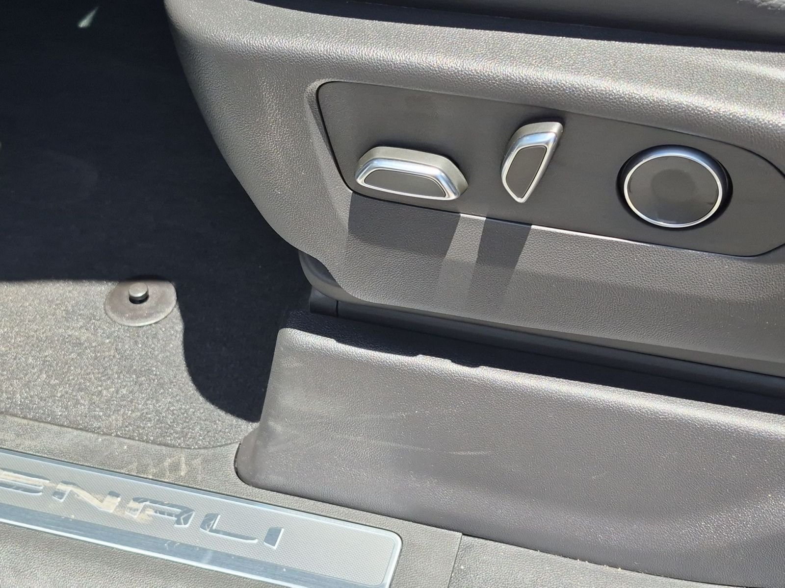 New 2026 Glacier White Tricoat GMC Denali image 36