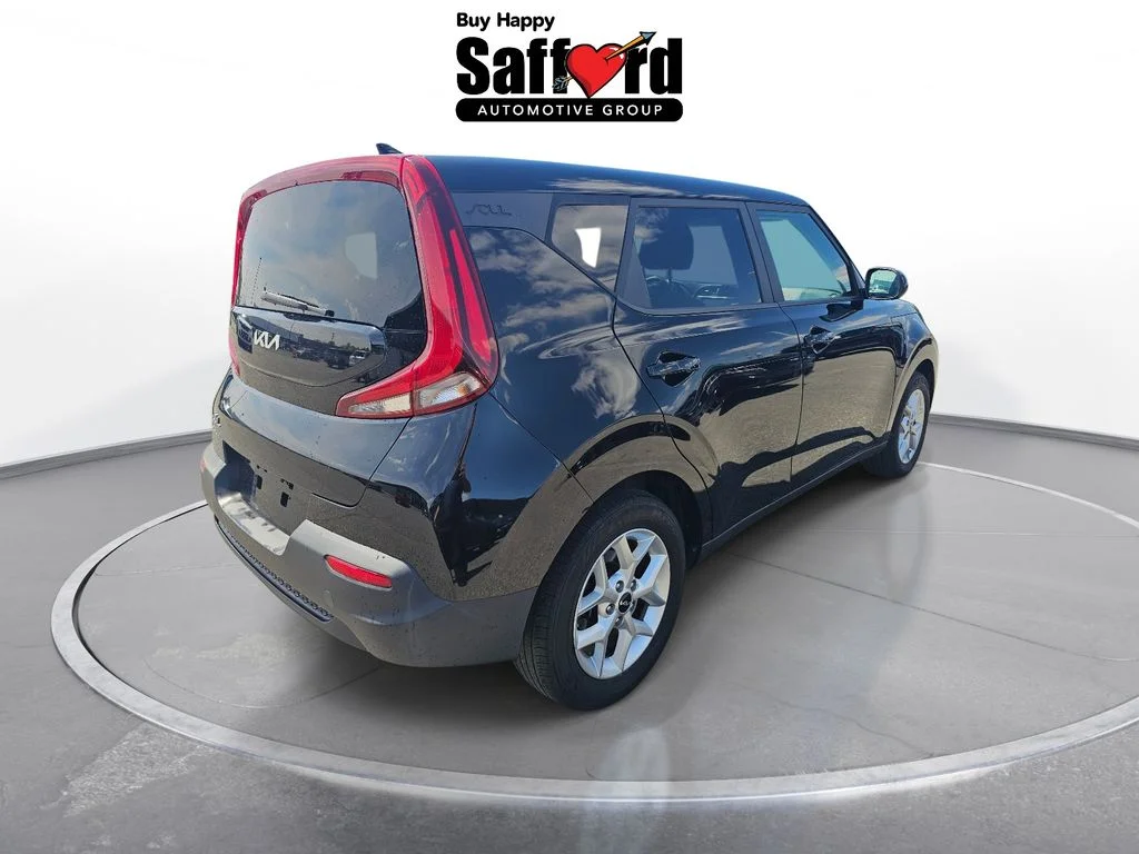 Used 2022 Black Kia LX image 38