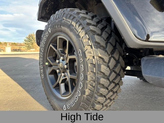 New 2025 Black Clearcoat Jeep High Tide image 28
