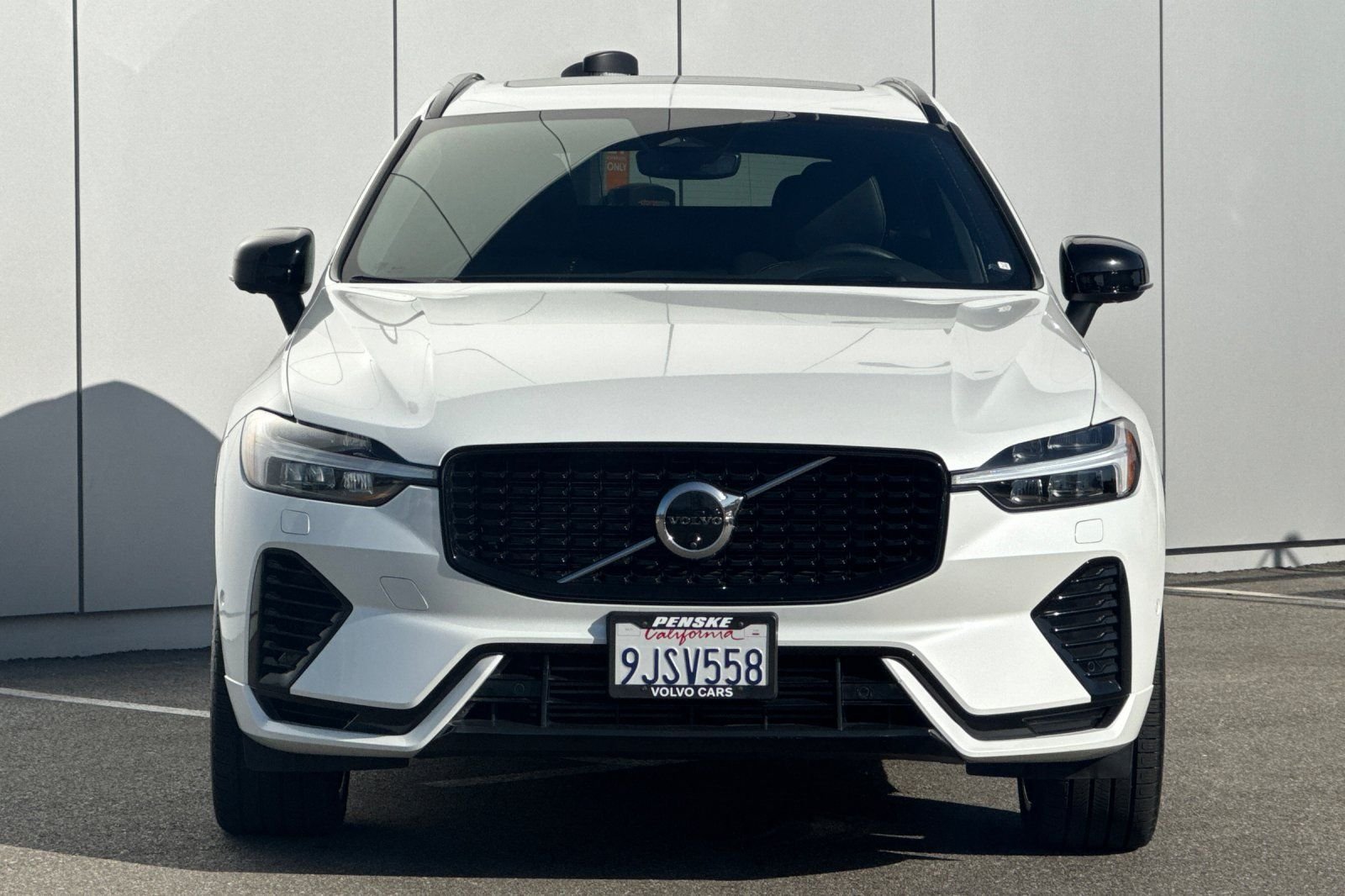 Used 2024 White Volvo Ultimate image 8