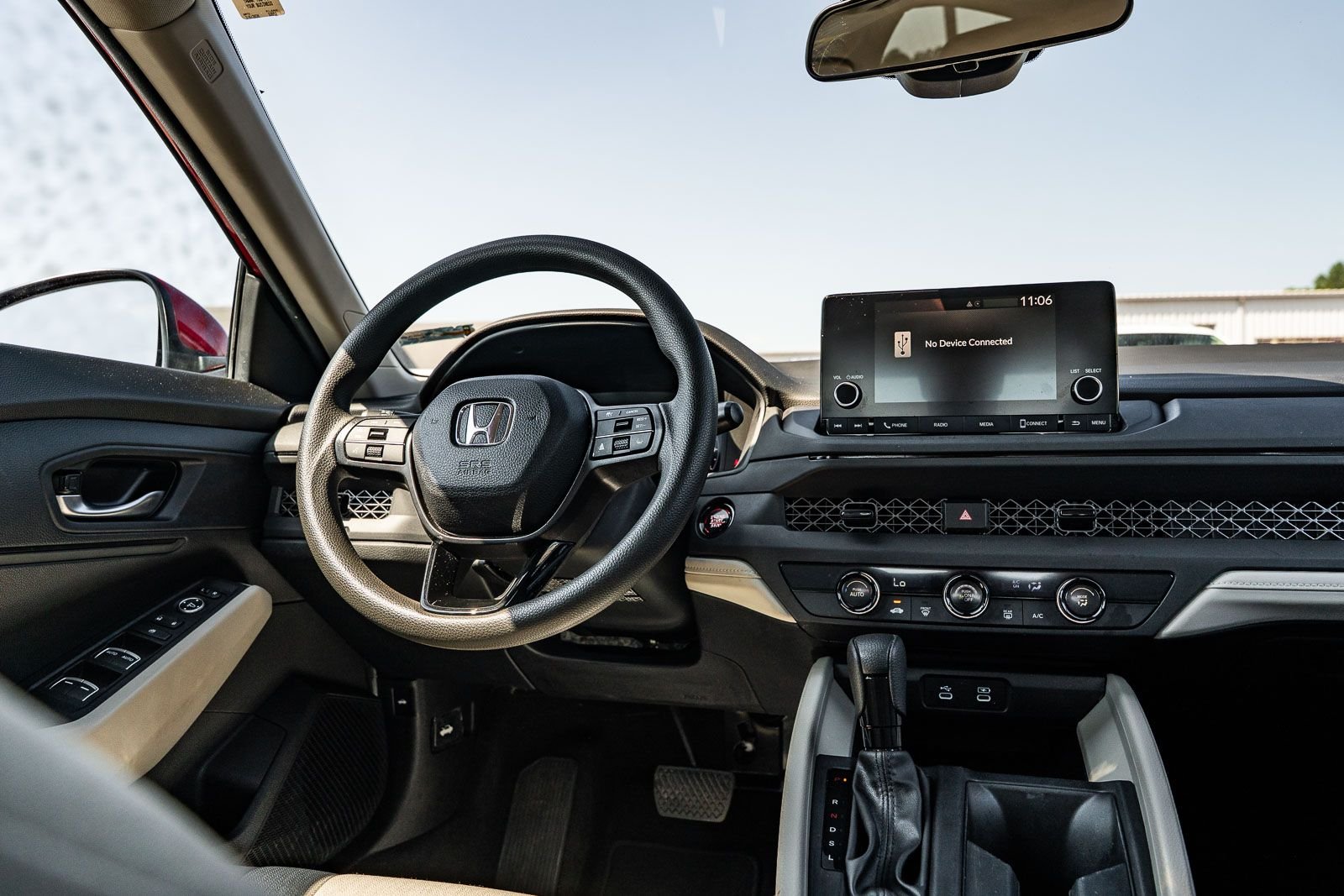 Certified Used 2025  Honda LX image 30