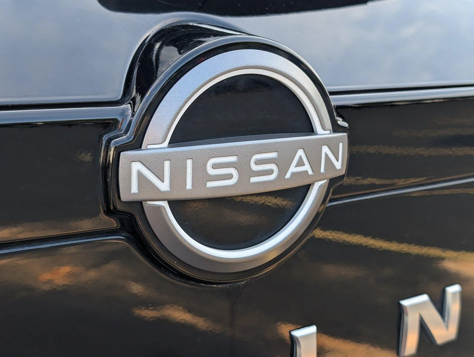 Used 2025 Super Black Nissan SV image 6