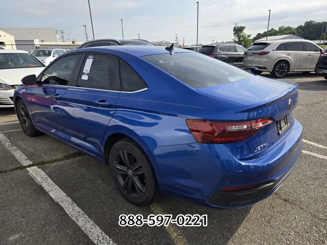 Certified Used 2024 Rising Blue Metallic Volkswagen 1.5T SE image 4