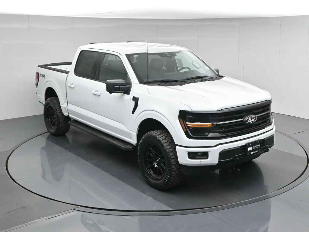 New 2026 Oxford White Ford XLT image 39