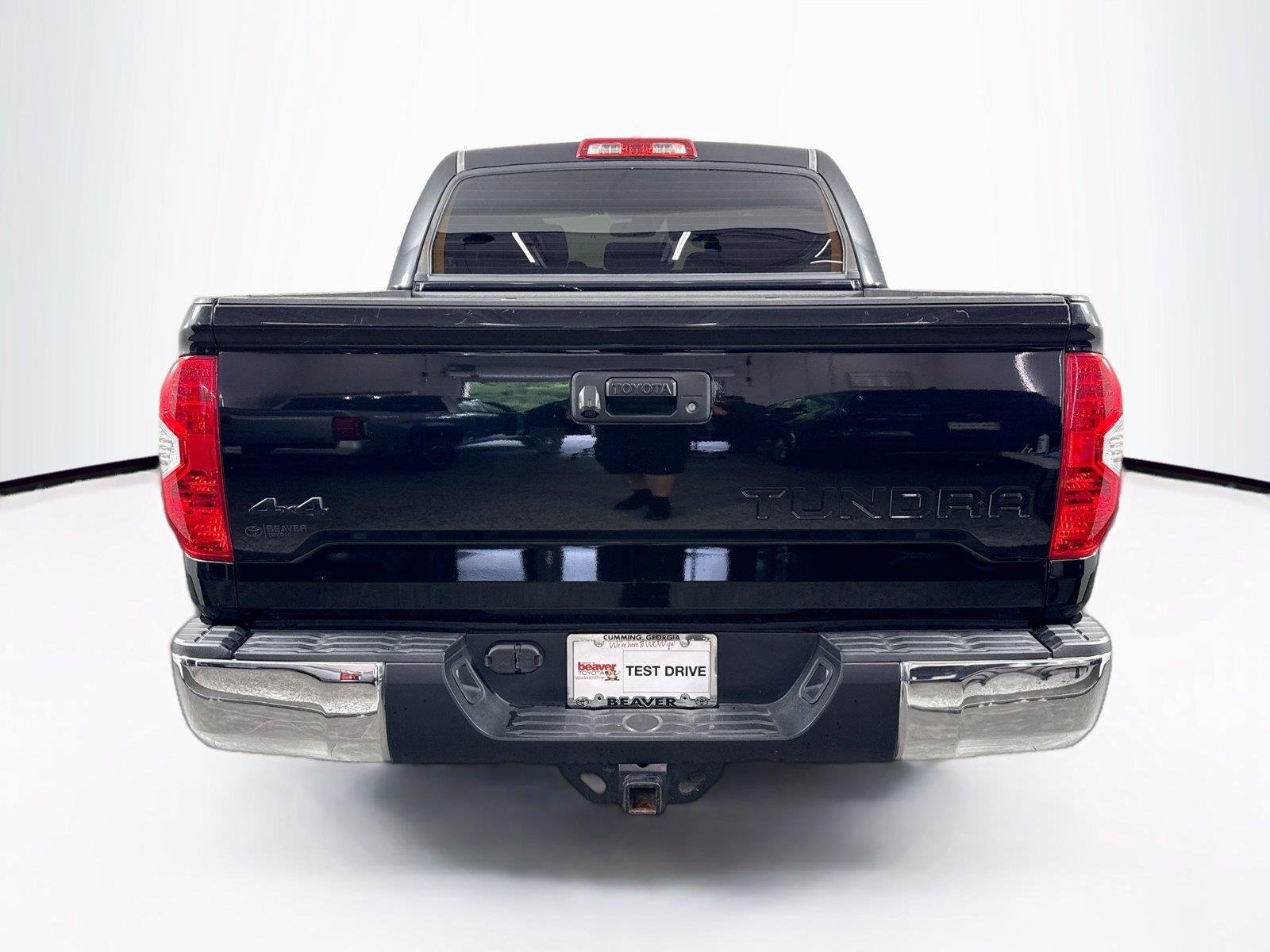 Used 2020 Midnight Black Metallic Toyota SR5 image 10
