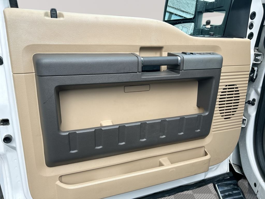Used 2011  Ford Lariat image 20