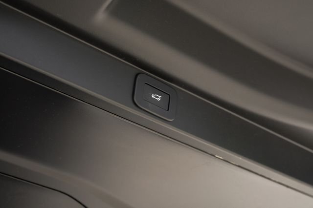 Certified Used 2024 White Land Rover SE image 61