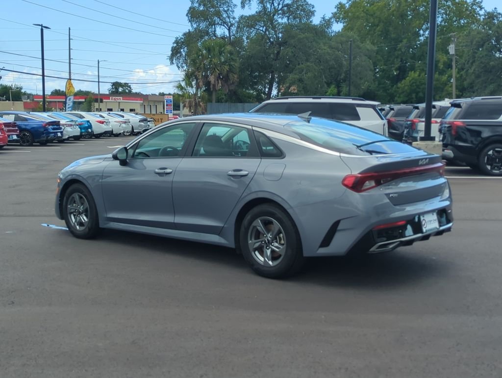 Used 2022 Silver Kia LXS image 5