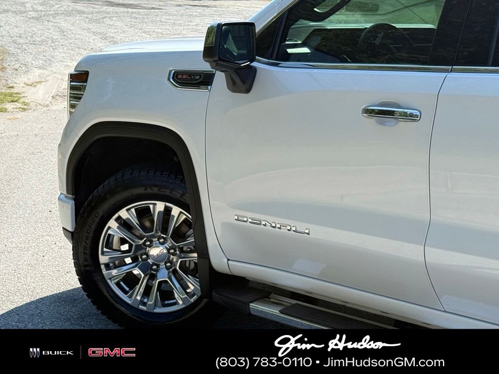 Used 2024 White GMC Denali image 10