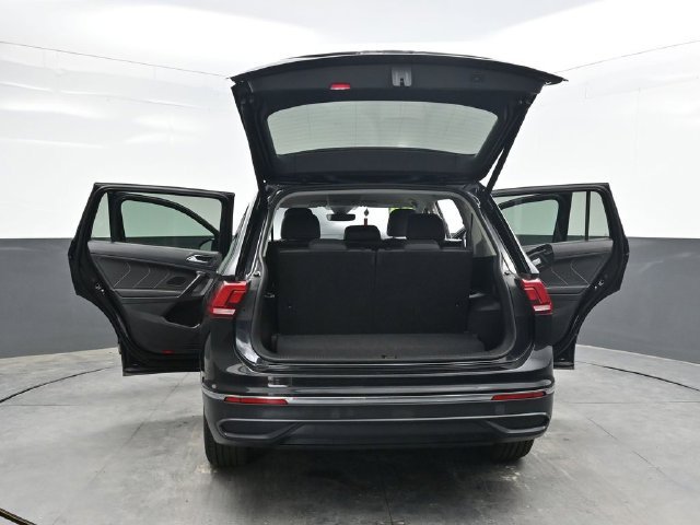 Used 2024 Black Volkswagen 2.0T SE image 56