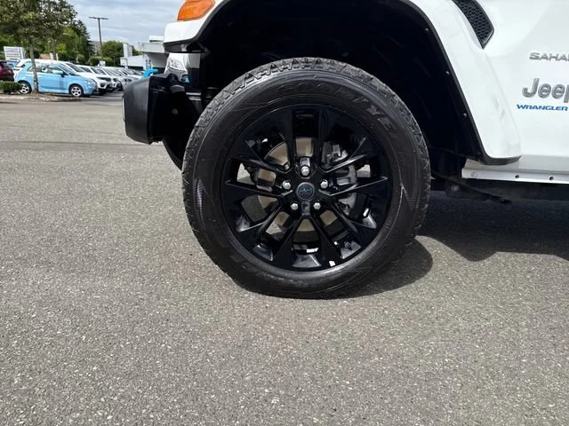 Used 2024 Bright White Clearcoat Jeep Sahara 4xe image 27