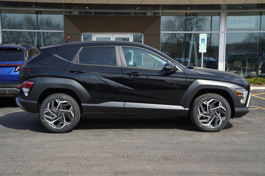 New 2026 Abyss Black Pearl Hyundai SEL Premium image 3