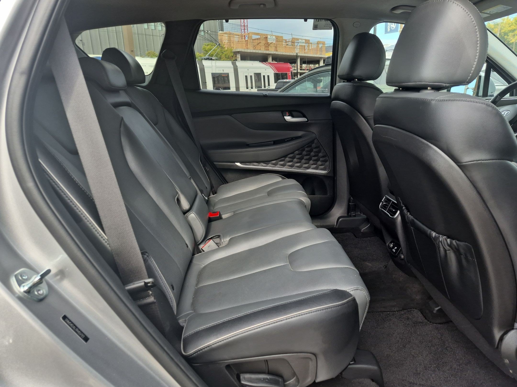 Certified Used 2023 Shimmering Silver Hyundai Limited image 30