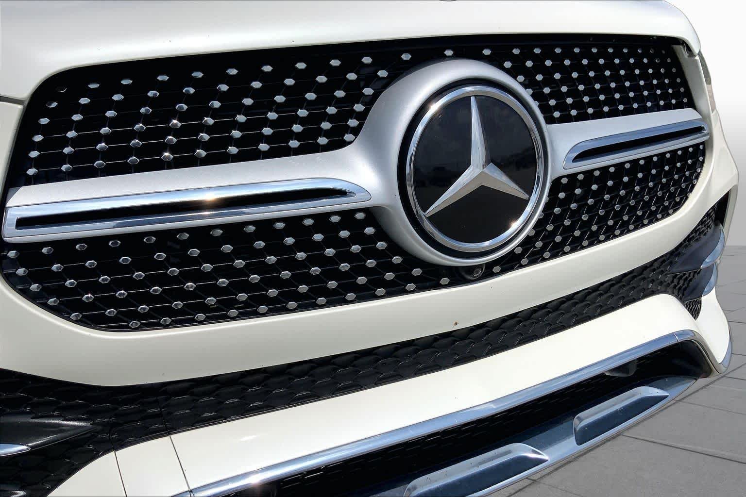 Used 2021 designo Diamond White Metallic Mercedes-Benz GLE 350 image 29