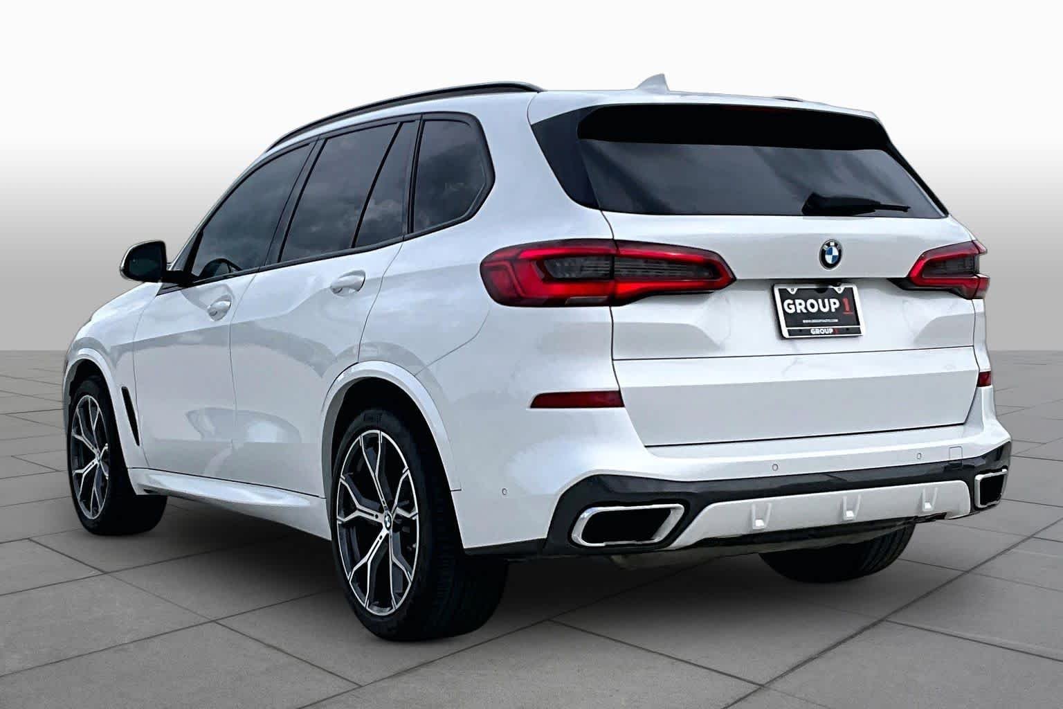 Used 2019 Mineral White Metallic BMW xDrive50i image 12