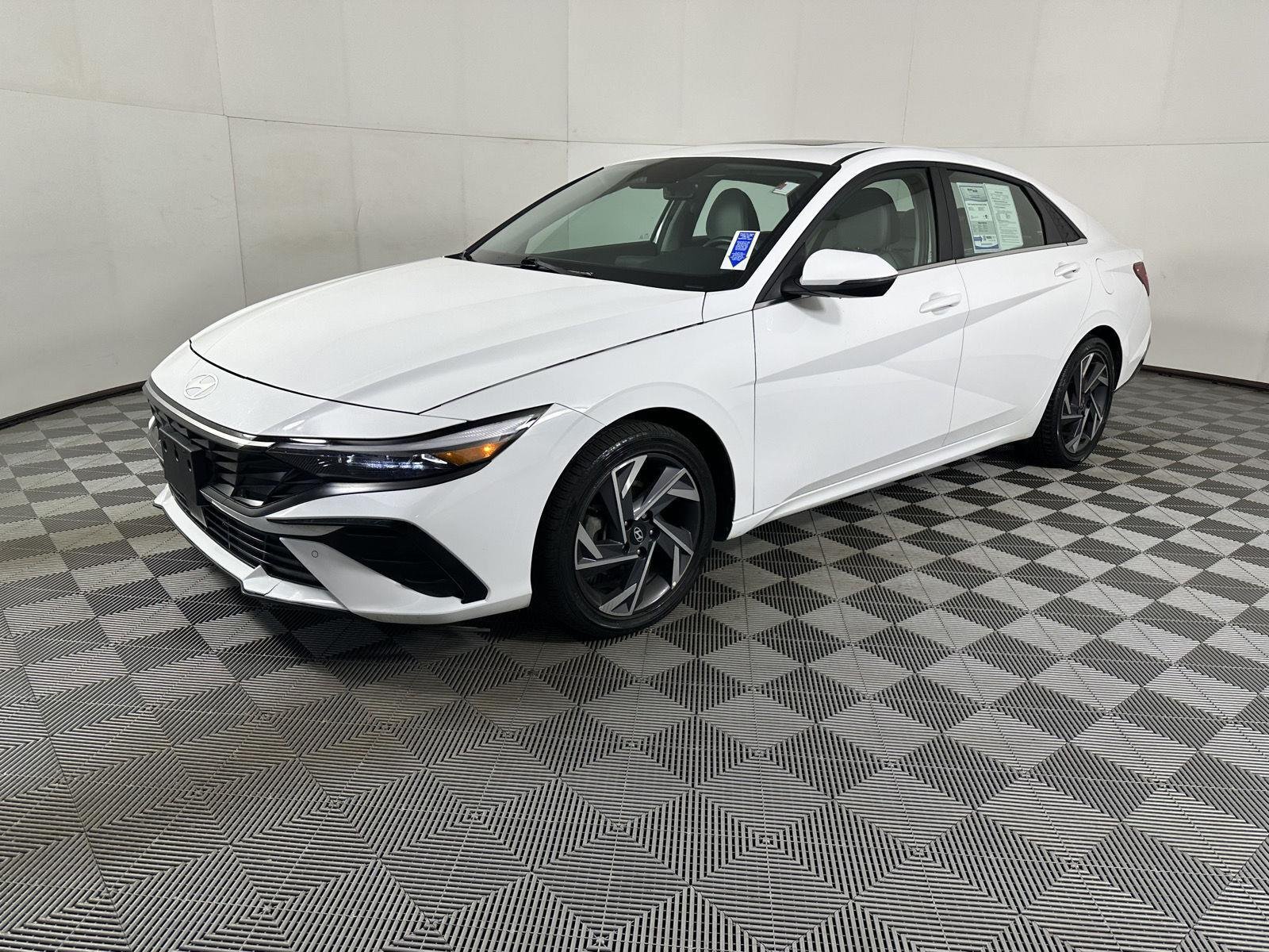 Used 2024 Serenity White Hyundai Limited image 15