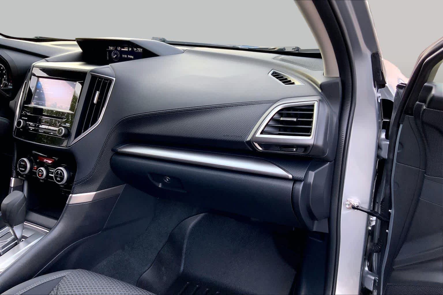 Used 2020 Ice Silver Metallic Subaru Premium image 19