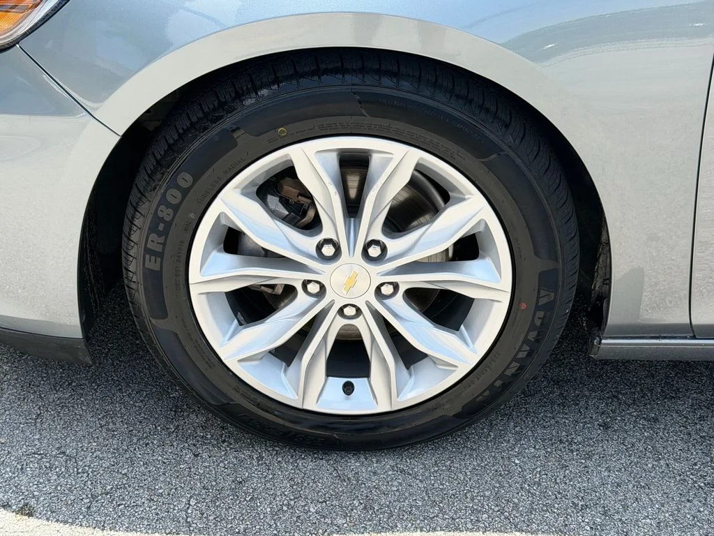 Used 2024 Gray Chevrolet LT image 18