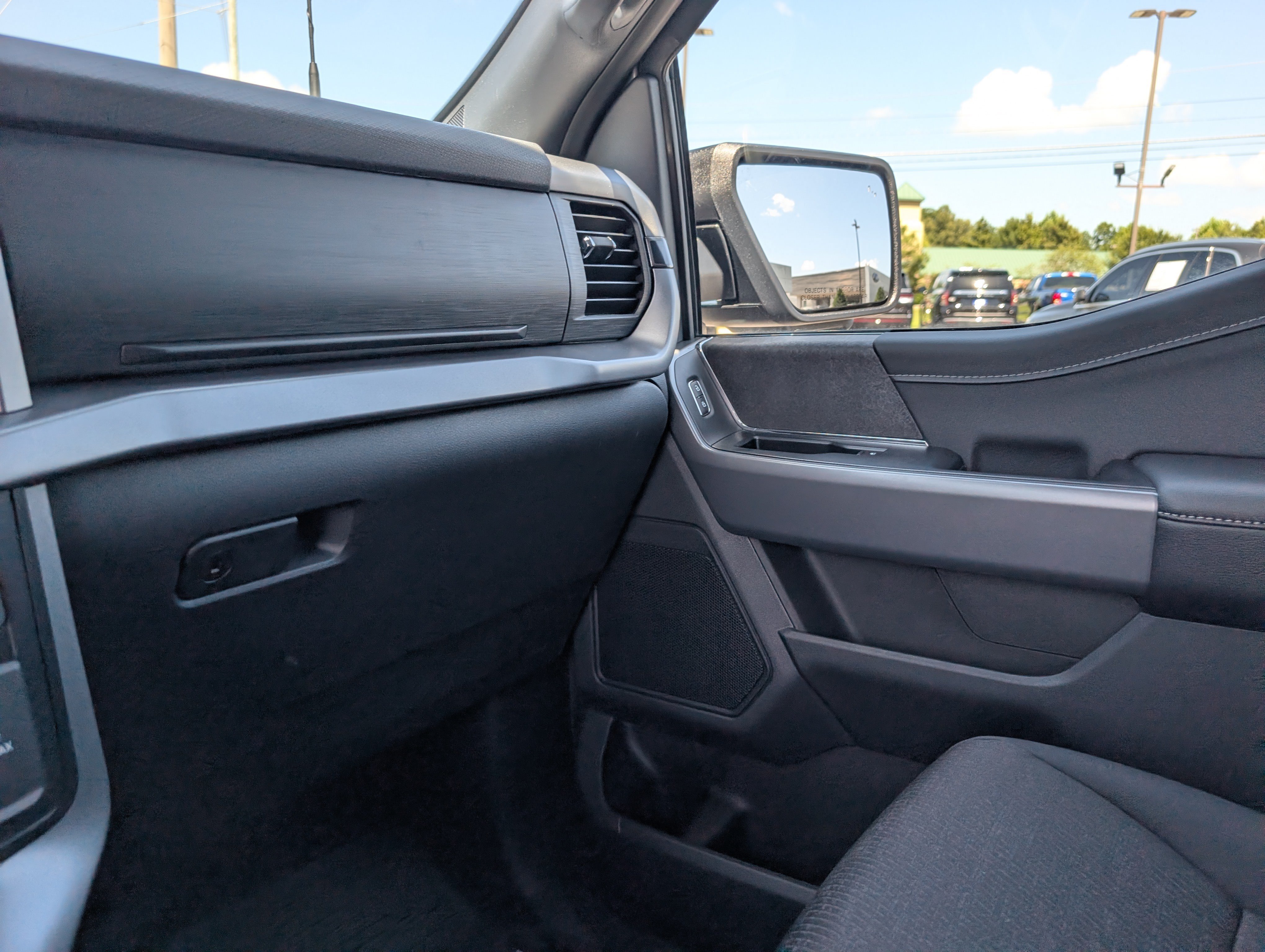 New 2026 Carbonized Gray Metallic FORD XLT image 32