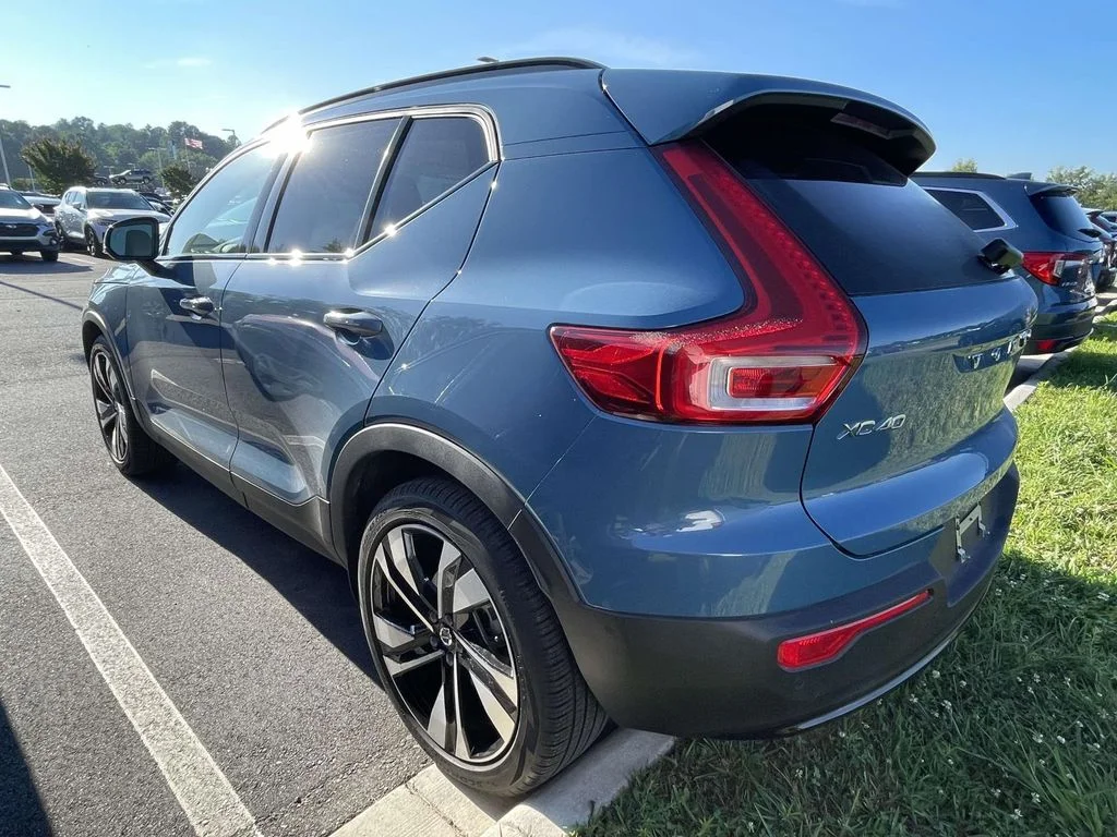 Used 2025 Fjord Blue Metallic Volvo Ultra Dark Theme image 3