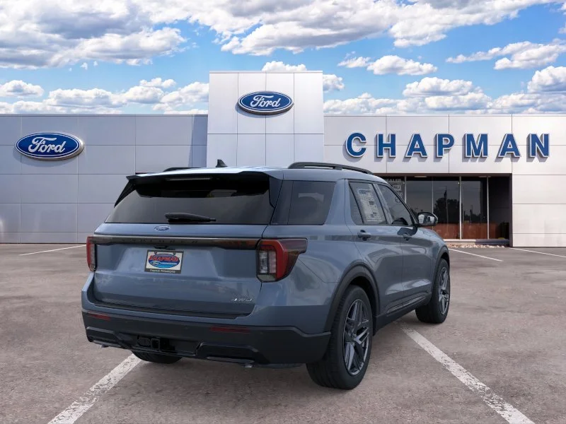 2026 Ford Explorer ST-Line - Photo 8