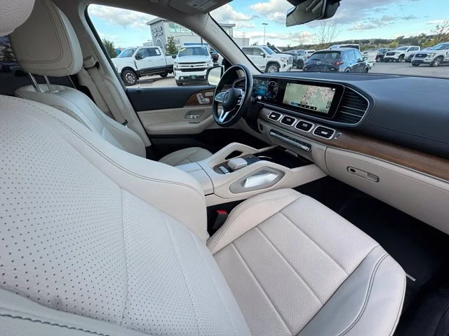 Used 2022 White Mercedes-Benz 4MATIC® image 23