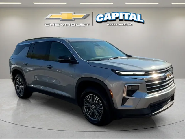Used 2025 Sterling Gray Metallic Chevrolet LT image 7