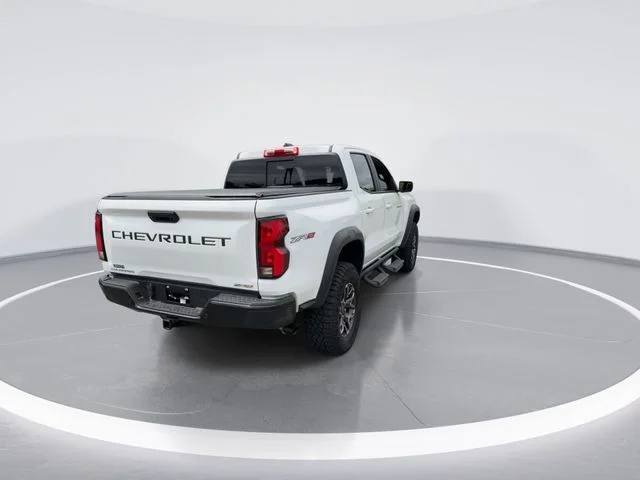 Used 2025 White Chevrolet ZR2 image 8
