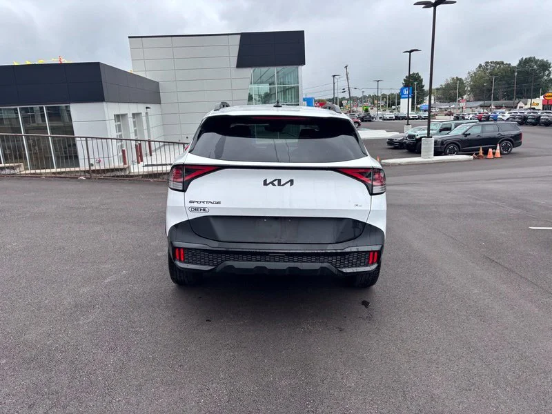 Used 2025 White Kia X-Line image 7