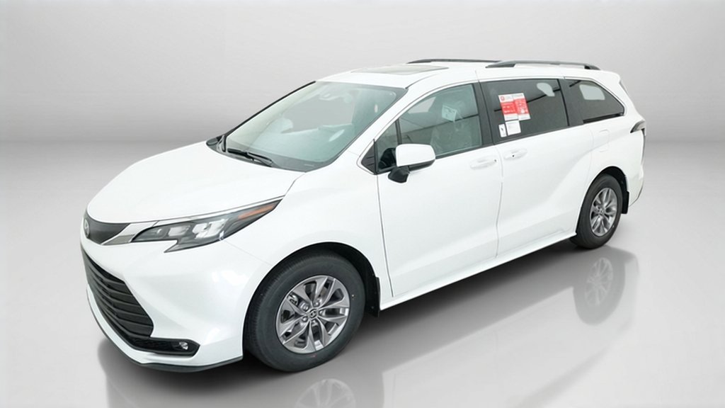 New 2026 Wind Chill Pearl Toyota XLE image 29