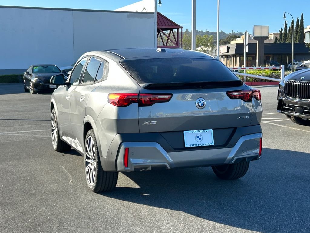 New 2026 Skyscraper Grey Metallic BMW xDrive28i image 3