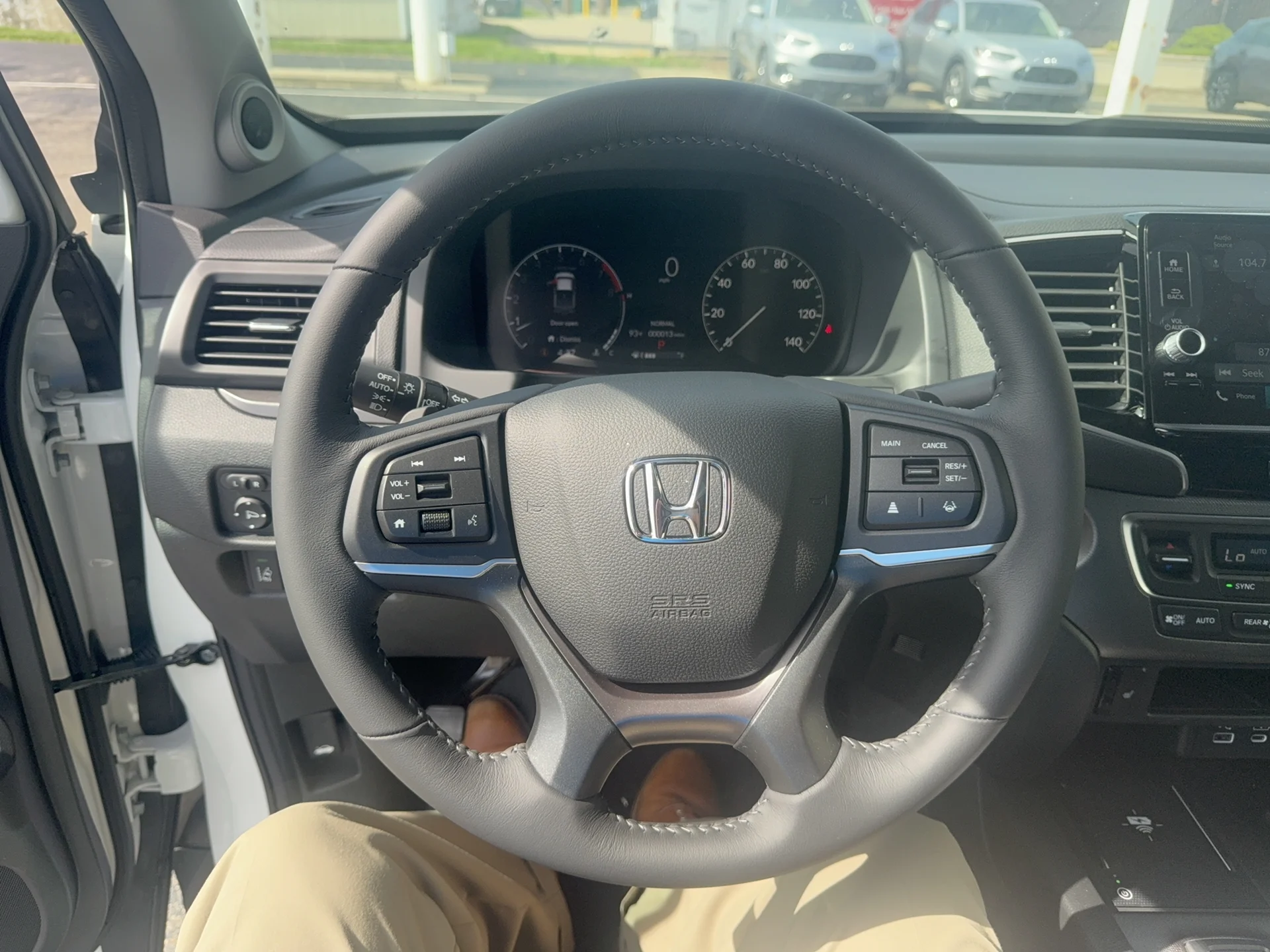 New 2026 Platinum White Pearl Honda RTL image 13