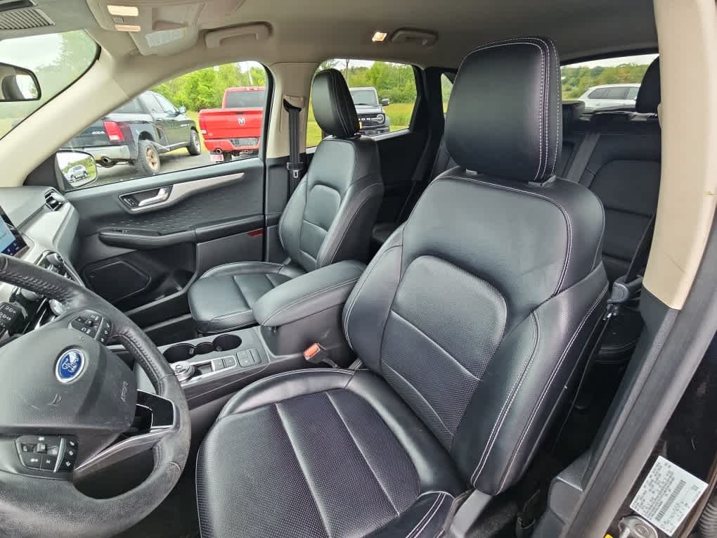 Used 2020 Agate Black Metallic Ford SEL image 7