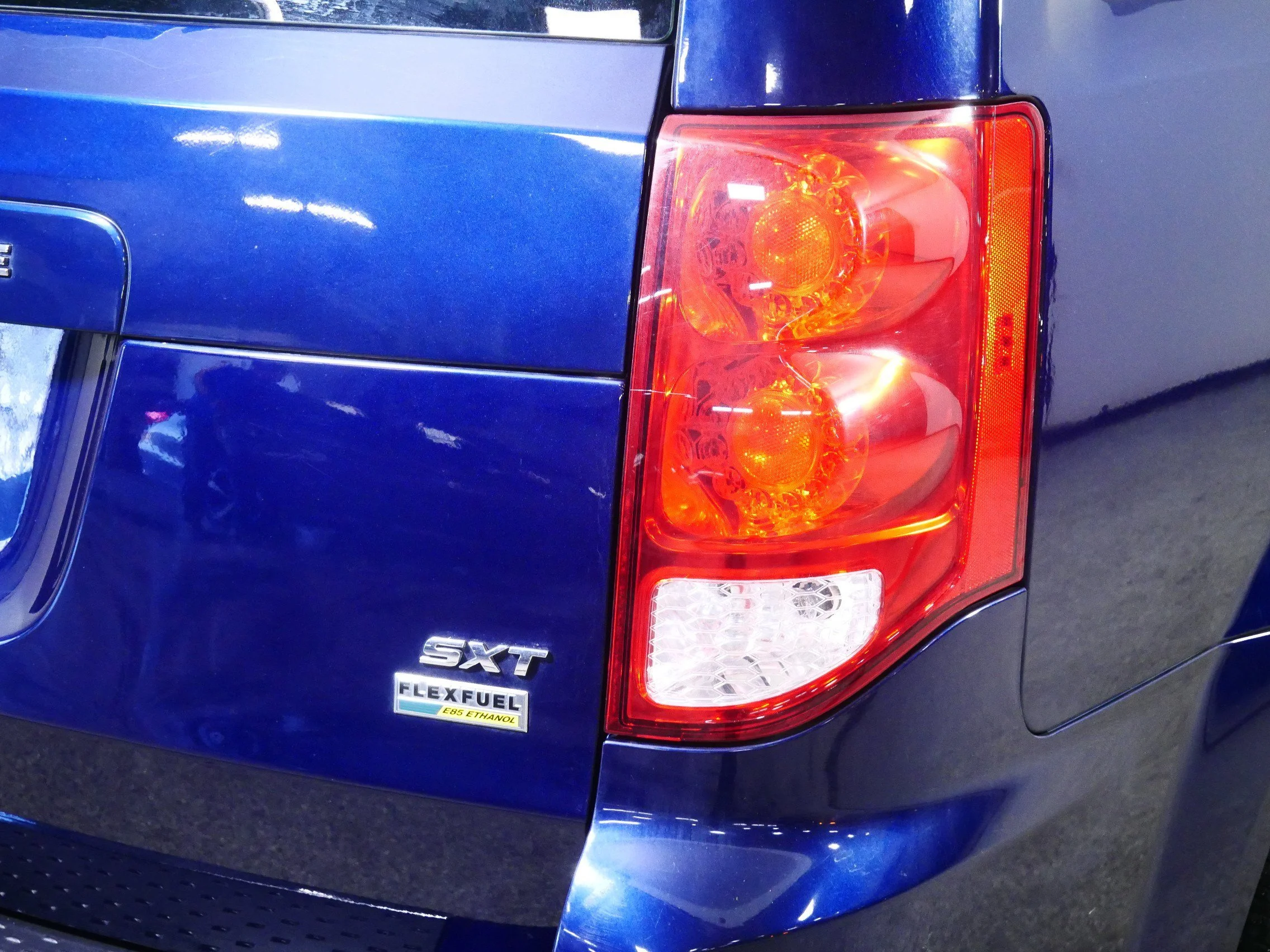 Used 2017 Contusion Blue Pearlcoat Dodge SXT image 17