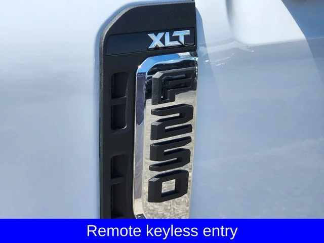 New 2027 Oxford White Ford F-250® XLT image 11