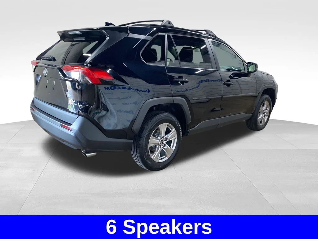 Used 2022 Black Toyota XLE image 4