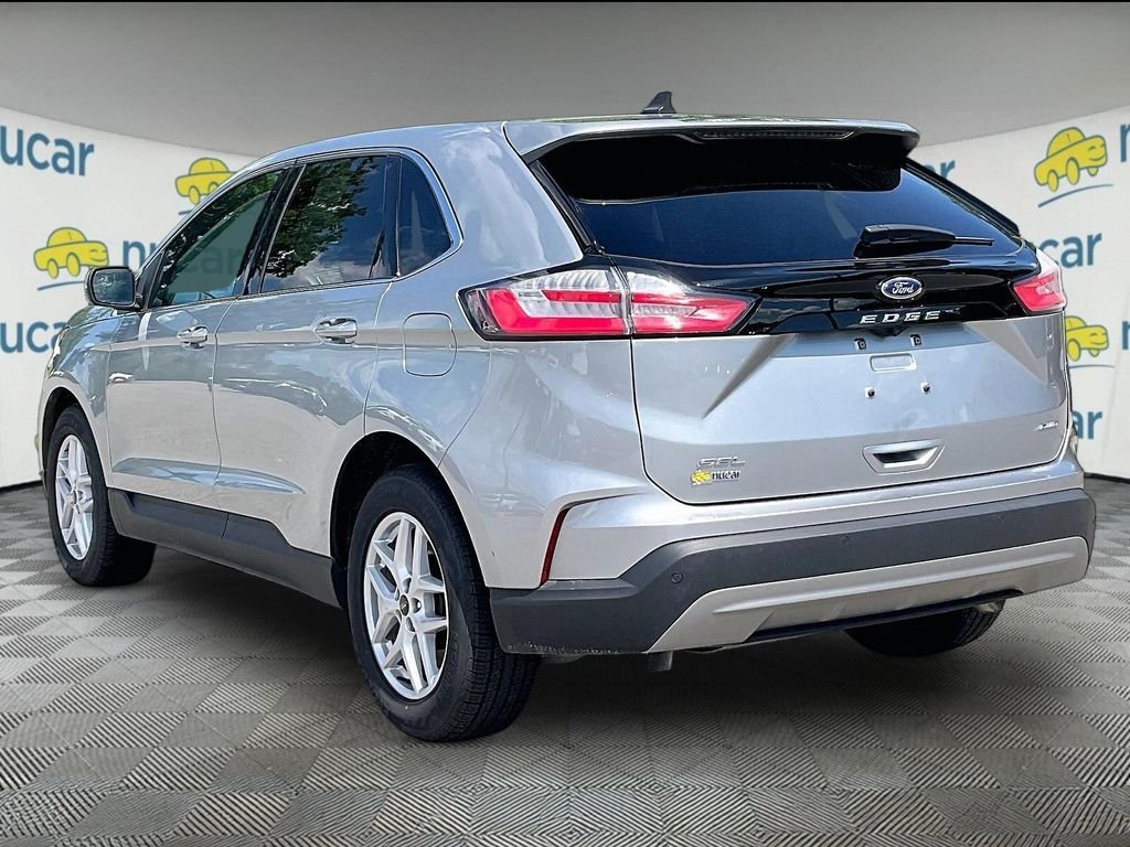 Used 2024 Iconic Silver Metallic Ford SEL image 4