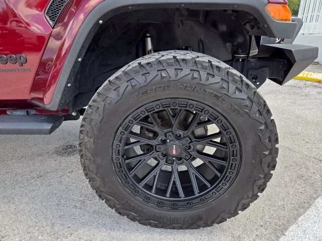 Used 2022 Red Jeep Willys image 21
