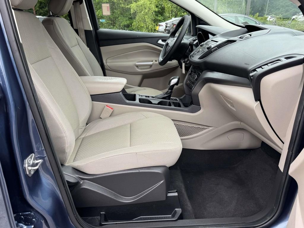 Used 2018 Blue Metallic Ford SE image 13