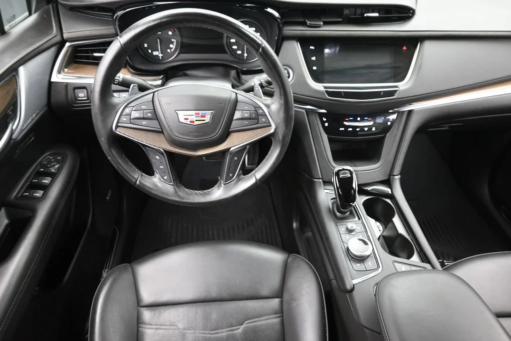 Used 2023 Green Cadillac Sport image 15