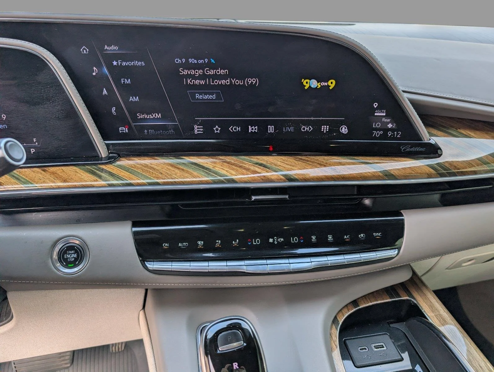 Used 2021 CRYSTAL WHITE TRICOAT Cadillac Premium Luxury Platinum image 18
