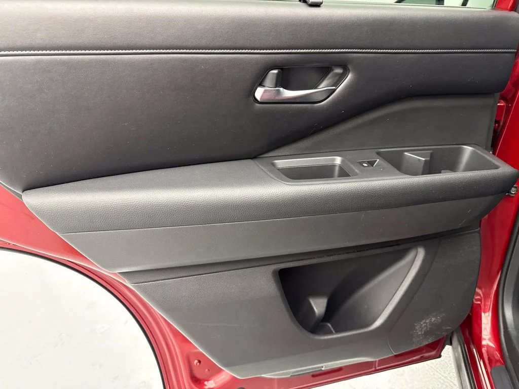 Used 2023 Red Nissan SL image 16