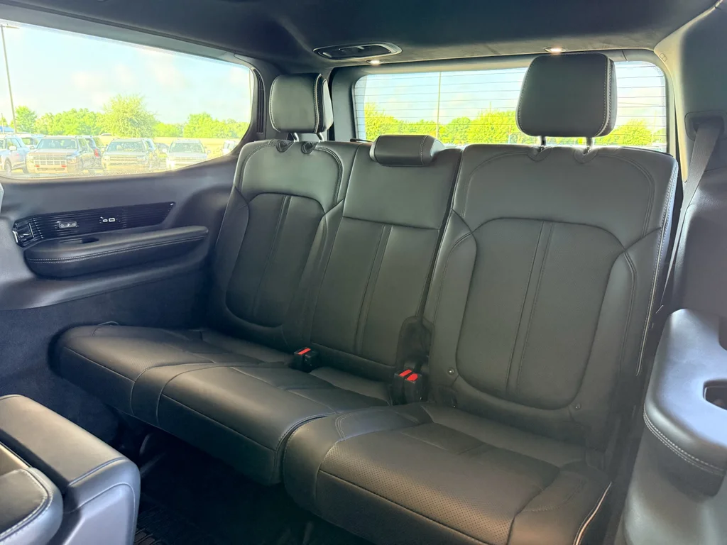 Used 2022 Baltic Gray Metallic Clearcoat Jeep Series II image 19