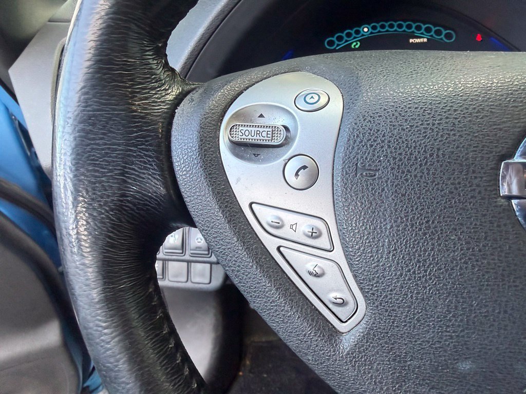Used 2013 Blue Ocean Nissan SL image 13