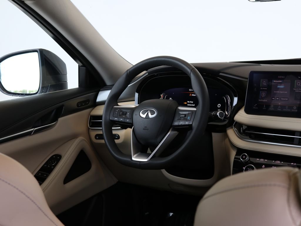 Certified Used 2023 White INFINITI LUXE image 44
